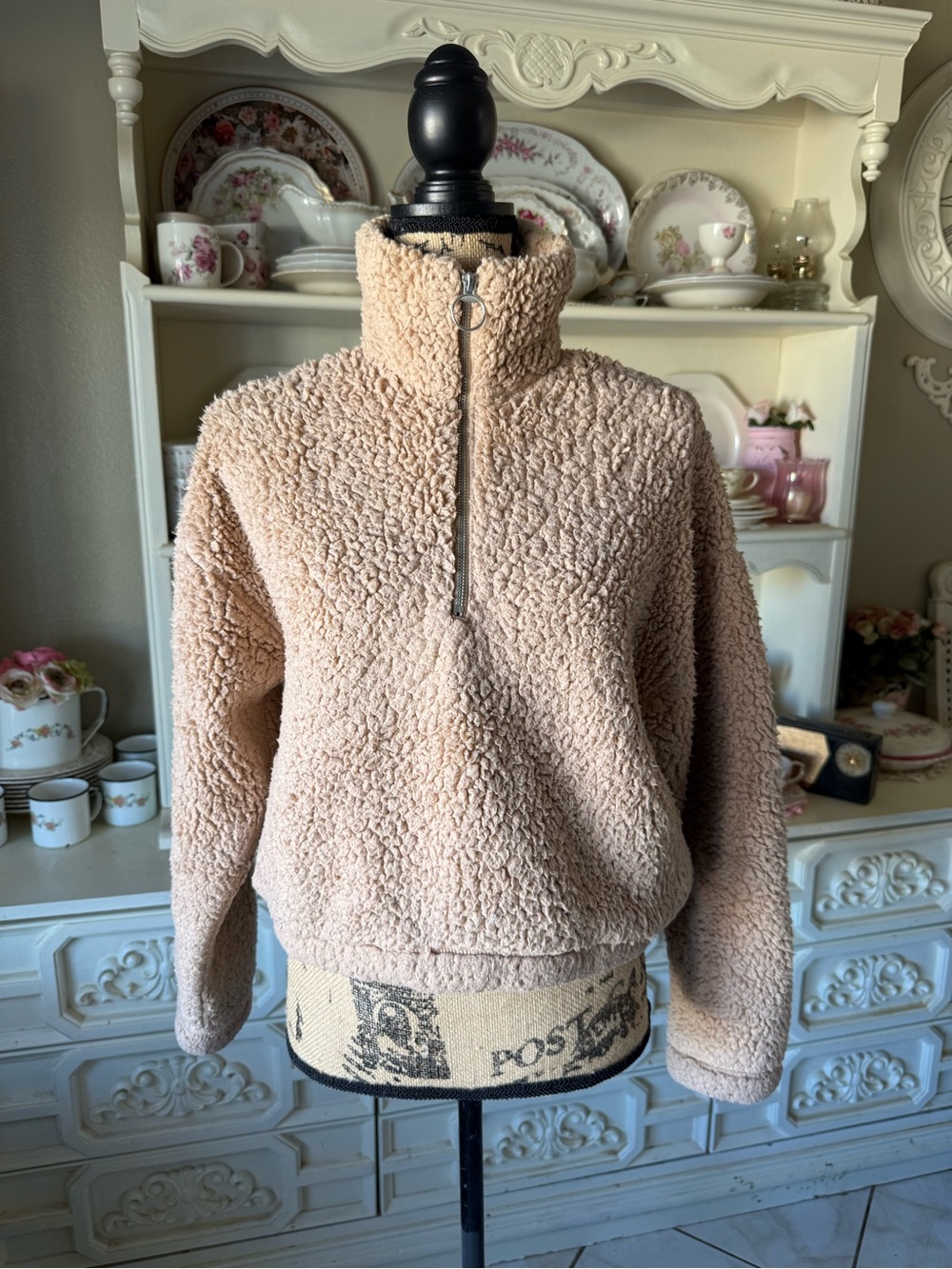 Hollister Quarter Zip Fleece Sweatshirt Size S